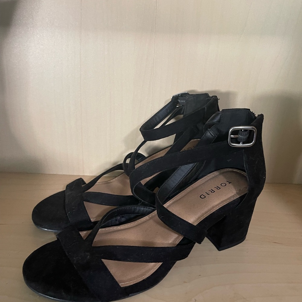 Black sandals